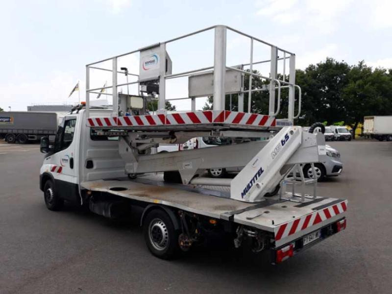 Iveco Daily 35S14 Plateau Nacelle 6m50 Spécial tunnel - مصاعد الازدهار محمولة على شاحنة: صور 3 Iveco Daily 35S14 Plateau Nacelle 6m50 Spécial tunnel - مصاعد الازدهار محمولة على شاحنة: صور 3
