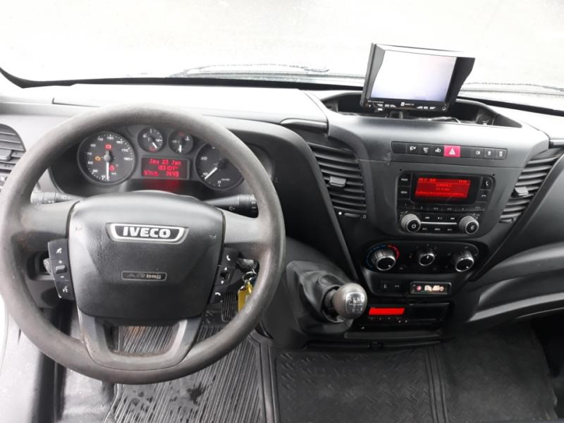 Iveco Daily 70C18 tribenne + coffre - قلابات: صور 4 Iveco Daily 70C18 tribenne + coffre - قلابات: صور 4