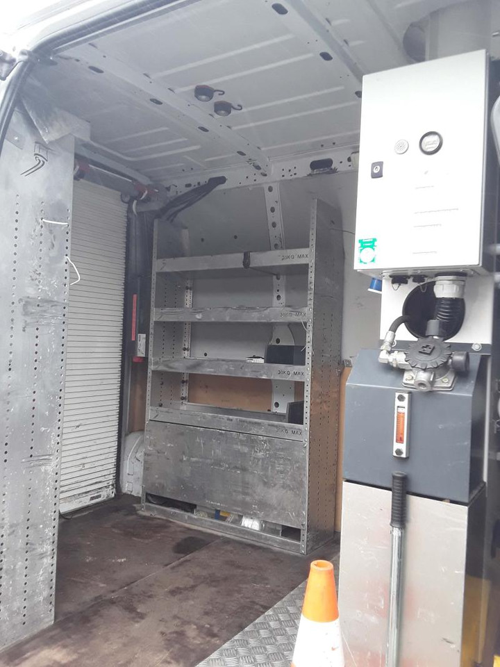 Renault Master 130 35 Fourgon nacelle - مصاعد الازدهار محمولة على شاحنة: صور 4 Renault Master 130 35 Fourgon nacelle - مصاعد الازدهار محمولة على شاحنة: صور 4