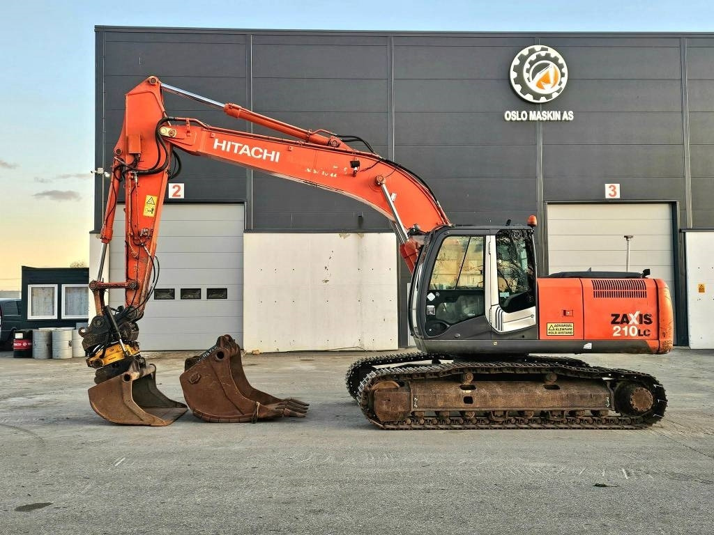 Hitachi ZX 210 LC-3 - حفارات زحافة: صور 2 Hitachi ZX 210 LC-3 - حفارات زحافة: صور 2