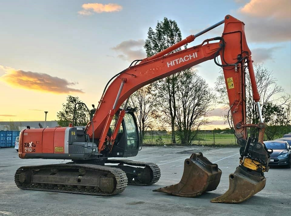Hitachi ZX 210 LC-3 - حفارات زحافة: صور 5 Hitachi ZX 210 LC-3 - حفارات زحافة: صور 5