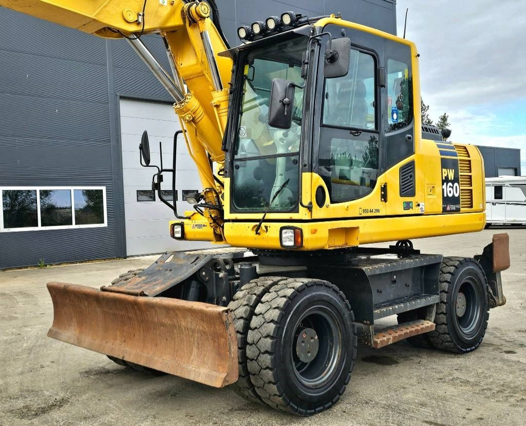 حفارة على عجلات Komatsu pw 160 -8: صور 9