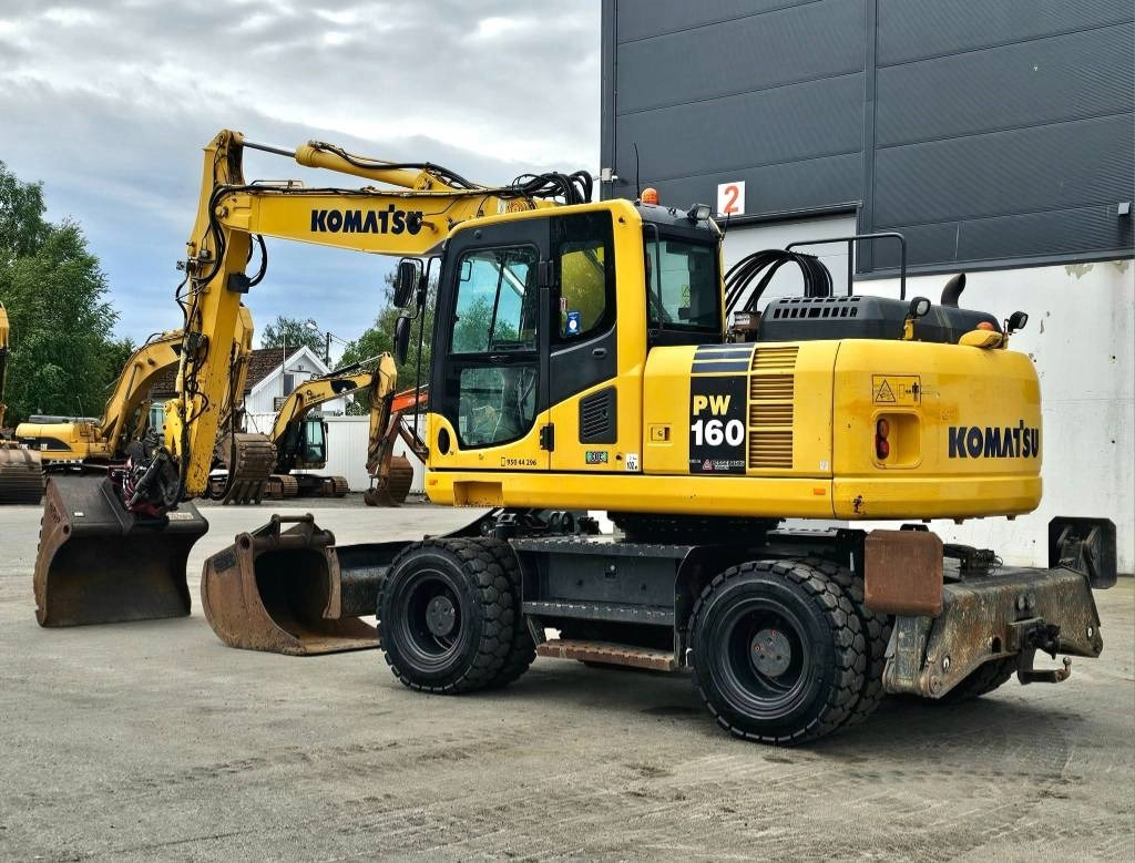 Komatsu pw 160 -8 - حفارة على عجلات: صور 3 Komatsu pw 160 -8 - حفارة على عجلات: صور 3