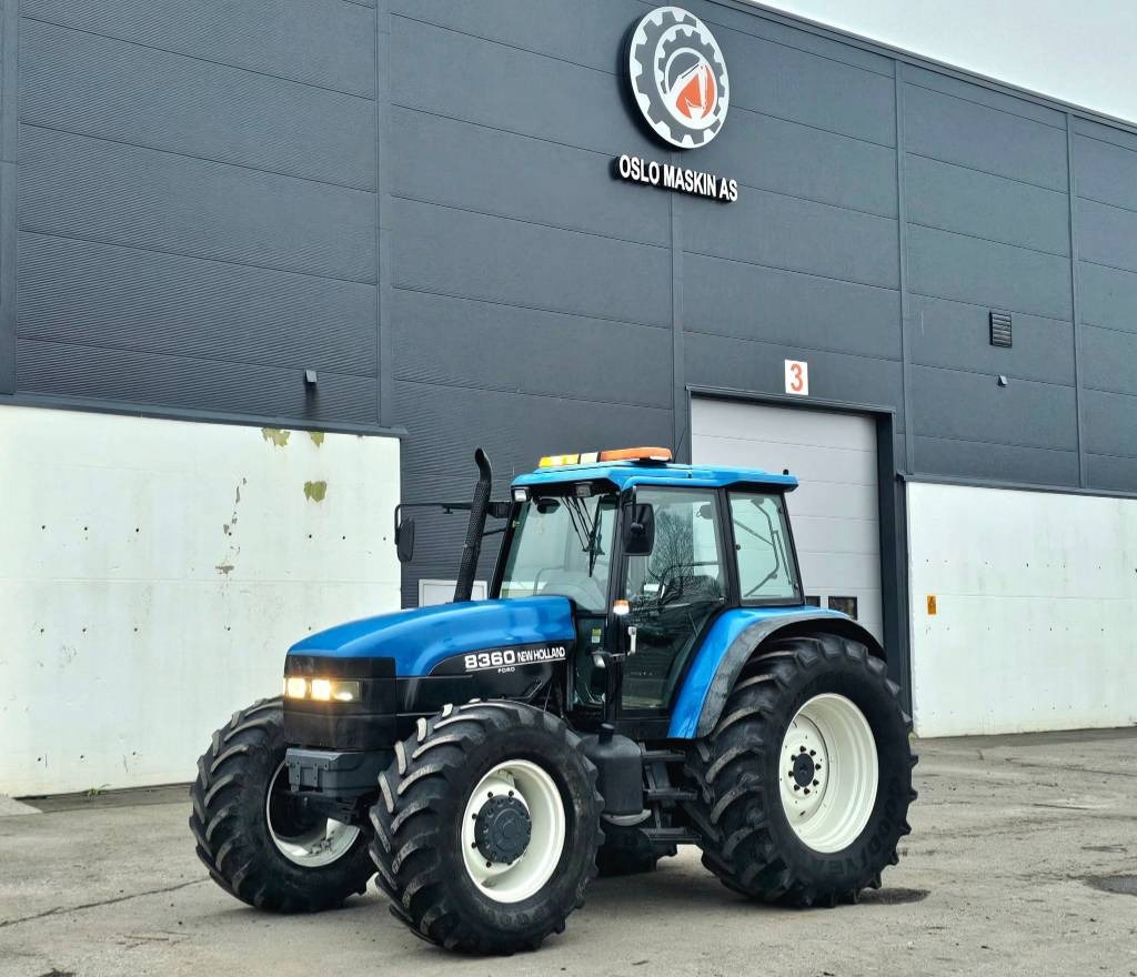 New Holland 8360 DT - جرار: صور 1 New Holland 8360 DT - جرار: صور 1