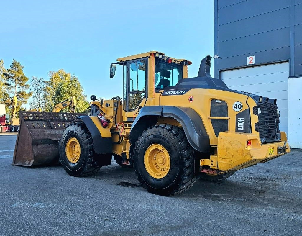 Volvo L 110 H - اللودر بعجل: صور 3 Volvo L 110 H - اللودر بعجل: صور 3