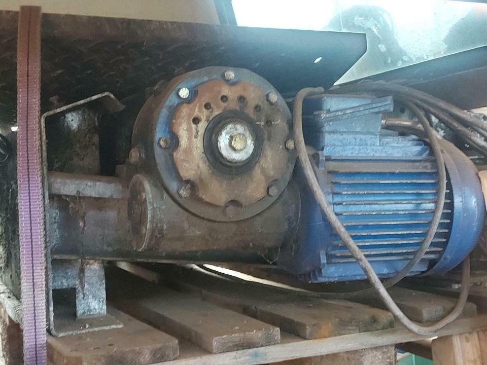 Bosch Bremsprüfstand Rollenprüfstand Prüfstand - معدات الورش: صور 3 Bosch Bremsprüfstand Rollenprüfstand Prüfstand - معدات الورش: صور 3