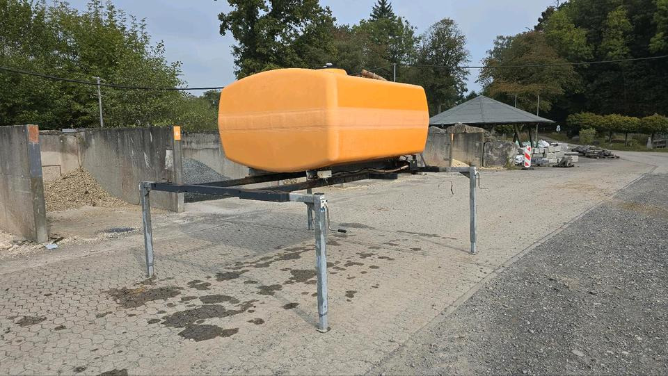 Dücker 5m3 Wassertank Wasserfass für Unimog UGE UGN 405 U300 400 500 427 430 LKW Boschung wassertank Laugentank Bewässerung 5000liter - صهريج حاوية: صور 5 Dücker 5m3 Wassertank Wasserfass für Unimog UGE UGN 405 U300 400 500 427 430 LKW Boschung wassertank Laugentank Bewässerung 5000liter - صهريج حاوية: صور 5