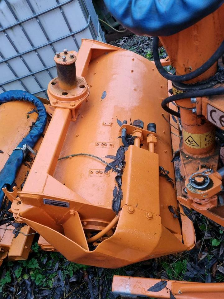 Gilbers Mulchkopf Mähkorb Mähkopf 120cm Mulag Mähausleger Böschun - التقطيع جزازة/ ماكينات قطع الحشائش: صور 2 Gilbers Mulchkopf Mähkorb Mähkopf 120cm Mulag Mähausleger Böschun - التقطيع جزازة/ ماكينات قطع الحشائش: صور 2