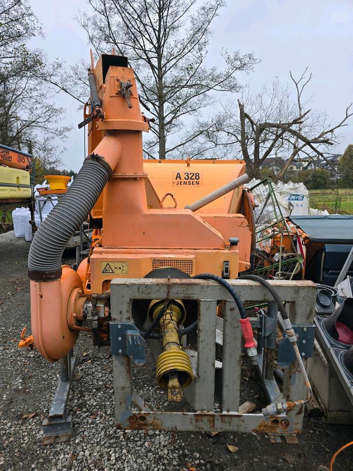 Jensen A328 Holhäcksler Holzhacker Holzschreder passend für Unimog 405 U 300 400 500 527 530 523 - ماكينة تقطيع الأغصان: صور 3 Jensen A328 Holhäcksler Holzhacker Holzschreder passend für Unimog 405 U 300 400 500 527 530 523 - ماكينة تقطيع الأغصان: صور 3