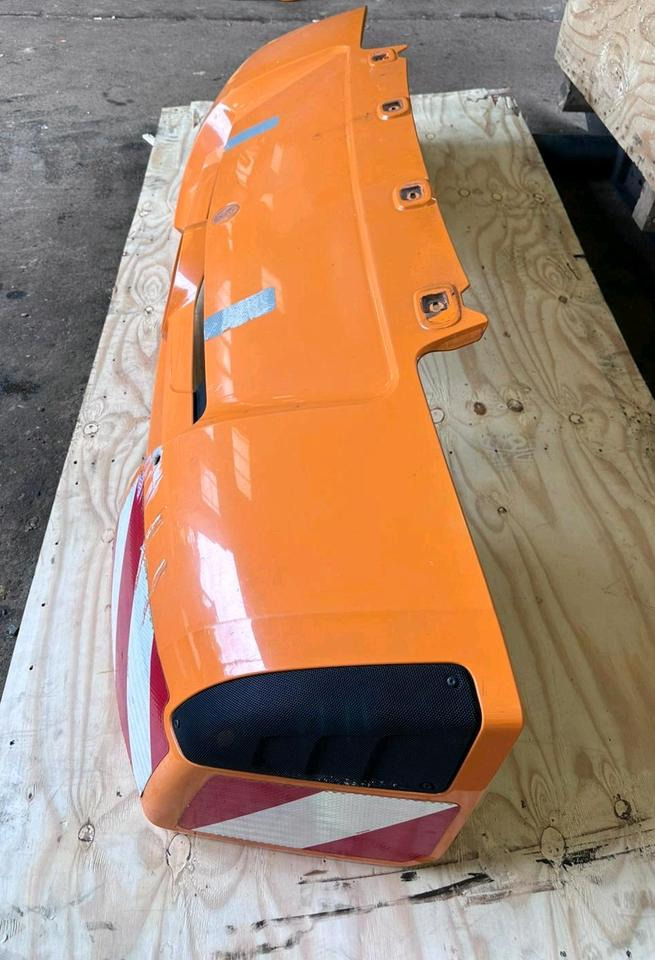 Motorhaube Unimog U 423 427 318 530 430 535 327 Mercedes-Benz 405 - هود - سيارة بلدية: صور 2 Motorhaube Unimog U 423 427 318 530 430 535 327 Mercedes-Benz 405 - هود - سيارة بلدية: صور 2