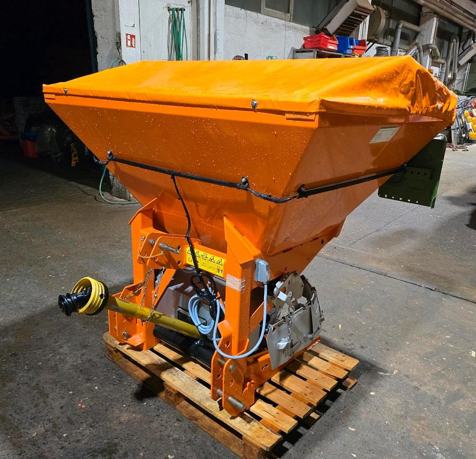 Neuer Amazone E+S 750 Salzstreuer Düngerstreuer Winterdienst Streuautomat Streusilo Solestreuer passend für Traktor Fendt Deutz Claas Case - الرمال مفرشة: صور 1 Neuer Amazone E+S 750 Salzstreuer Düngerstreuer Winterdienst Streuautomat Streusilo Solestreuer passend für Traktor Fendt Deutz Claas Case - الرمال مفرشة: صور 1