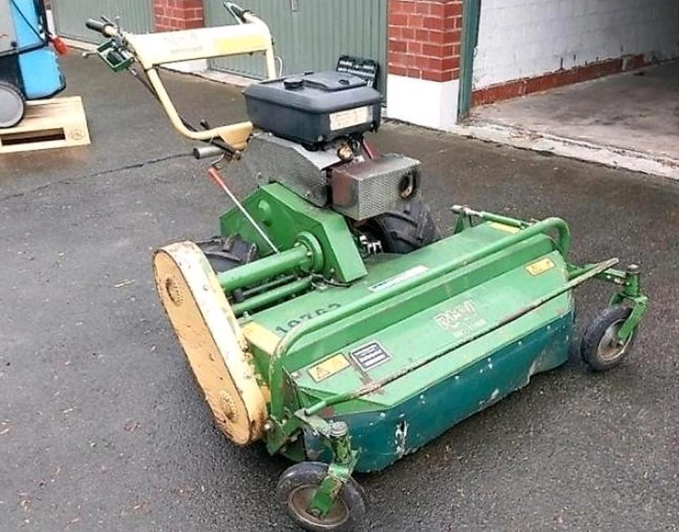 RMV SM 115160B Motormäher Böschungsmäher Böschungsmulcher Hangmäher Mulchmäher Rasenmäher - جزازة المروج: صور 2 RMV SM 115160B Motormäher Böschungsmäher Böschungsmulcher Hangmäher Mulchmäher Rasenmäher - جزازة المروج: صور 2