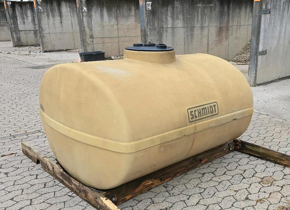 Schmidt Mulag 2m3 Wassertank Wasserfass Speidel für Unimog UGE UGN 405 U300 400 500 427 430 LKW Boschung wassertank Laugentank Bewässerung 5000liter - صهريج حاوية: صور 4 Schmidt Mulag 2m3 Wassertank Wasserfass Speidel für Unimog UGE UGN 405 U300 400 500 427 430 LKW Boschung wassertank Laugentank Bewässerung 5000liter - صهريج حاوية: صور 4