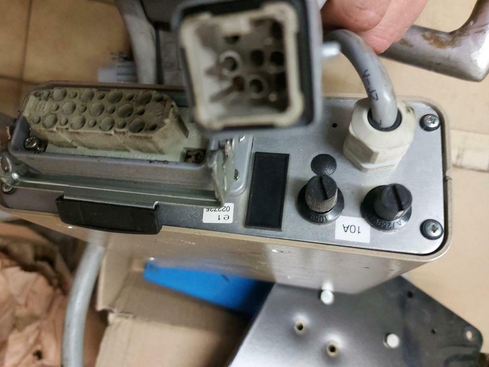 Steuerung Bedienung Küpper Weisser Salzstreuer Bedienpult - النظام الكهربائي - سيارة بلدية: صور 3 Steuerung Bedienung Küpper Weisser Salzstreuer Bedienpult - النظام الكهربائي - سيارة بلدية: صور 3