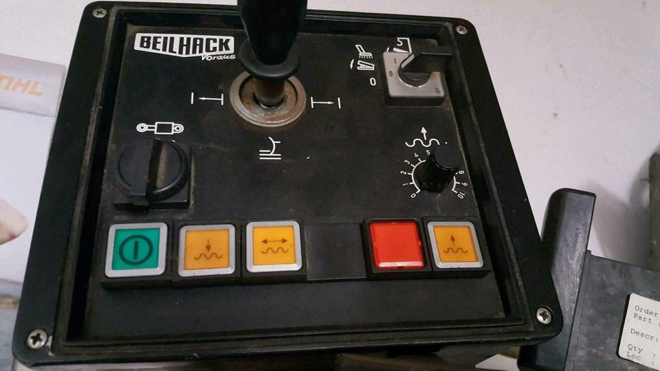 Steuerung Beilhack Schneepflug Schneeschild Winterdienst Schmidt - النظام الكهربائي - سيارة بلدية: صور 1 Steuerung Beilhack Schneepflug Schneeschild Winterdienst Schmidt - النظام الكهربائي - سيارة بلدية: صور 1