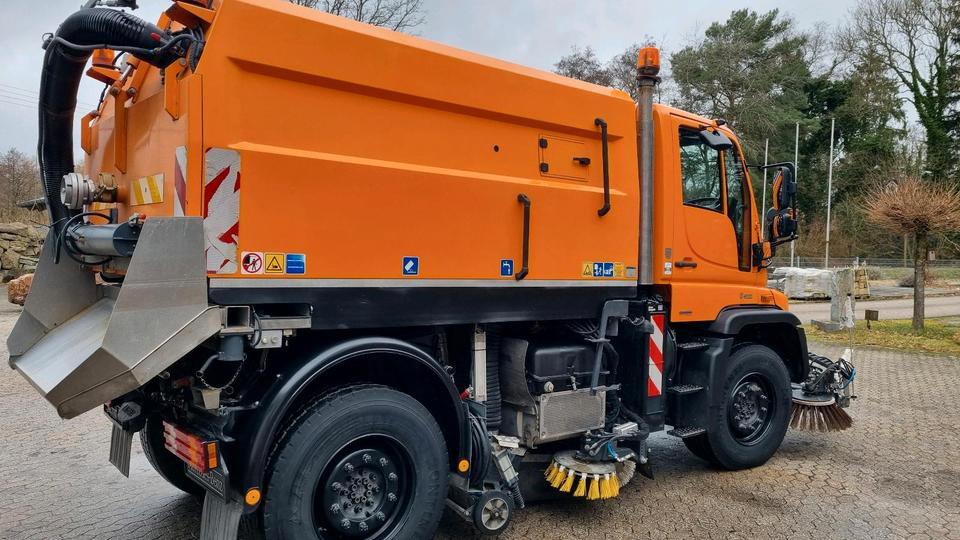 Unimog Kehrmaschine U400 405 Mercedes-Benz Hydrostat Wechsellenkung Variopilot - سياره كنس شوارع: صور 5 Unimog Kehrmaschine U400 405 Mercedes-Benz Hydrostat Wechsellenkung Variopilot - سياره كنس شوارع: صور 5