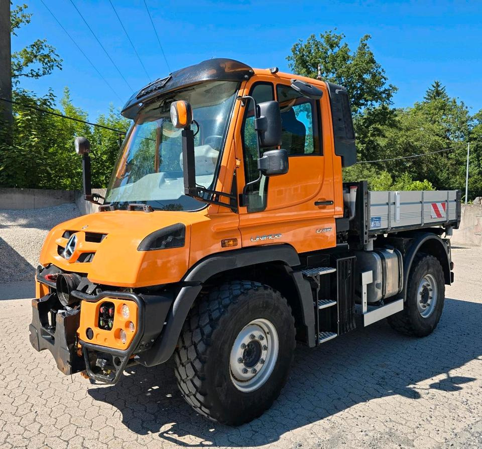Unimog U318 NKS-F-UGE-42 Mercedes-Benz 405/10 405/12 UGE Mercedes-Benz U 318 323 327 423 427 429 430 EasyDrive Variopilot - جرافة ثلج: صور 1 Unimog U318 NKS-F-UGE-42 Mercedes-Benz 405/10 405/12 UGE Mercedes-Benz U 318 323 327 423 427 429 430 EasyDrive Variopilot - جرافة ثلج: صور 1