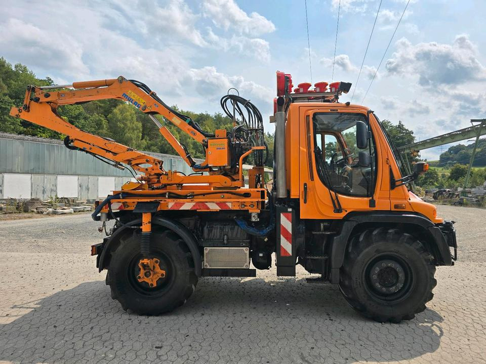 Unimog U400 6-Zylinder 2010 405/10 405/12 NKS-Z-UGN-43K Bluetec 5 Mercedes-Benz UGE UGN Mulag MHU 800 Mähausleger Böschungsmäher Böschungsmulcher Küpper-Weisser IMS Salzstreuer - جرافة ثلج: صور 3 Unimog U400 6-Zylinder 2010 405/10 405/12 NKS-Z-UGN-43K Bluetec 5 Mercedes-Benz UGE UGN Mulag MHU 800 Mähausleger Böschungsmäher Böschungsmulcher Küpper-Weisser IMS Salzstreuer - جرافة ثلج: صور 3
