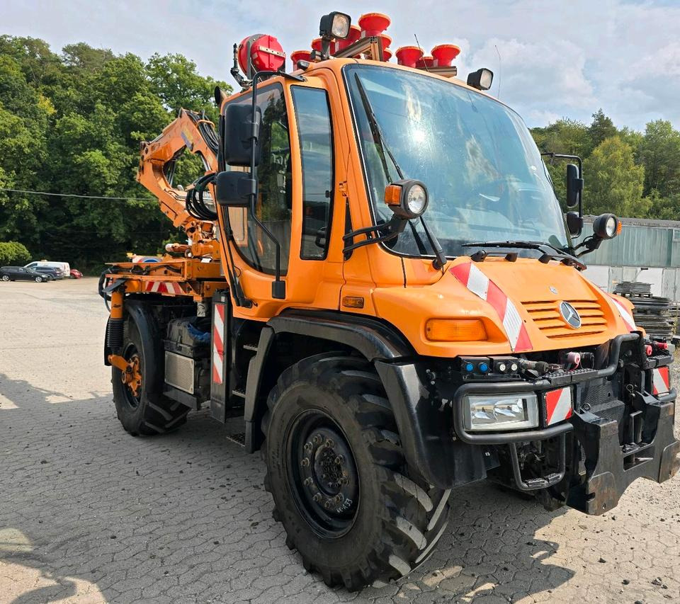 Unimog U400 6-Zylinder 2010 405/10 405/12 NKS-Z-UGN-43K Bluetec 5 Mercedes-Benz UGE UGN Mulag MHU 800 Mähausleger Böschungsmäher Böschungsmulcher Küpper-Weisser IMS Salzstreuer - جرافة ثلج: صور 2 Unimog U400 6-Zylinder 2010 405/10 405/12 NKS-Z-UGN-43K Bluetec 5 Mercedes-Benz UGE UGN Mulag MHU 800 Mähausleger Böschungsmäher Böschungsmulcher Küpper-Weisser IMS Salzstreuer - جرافة ثلج: صور 2