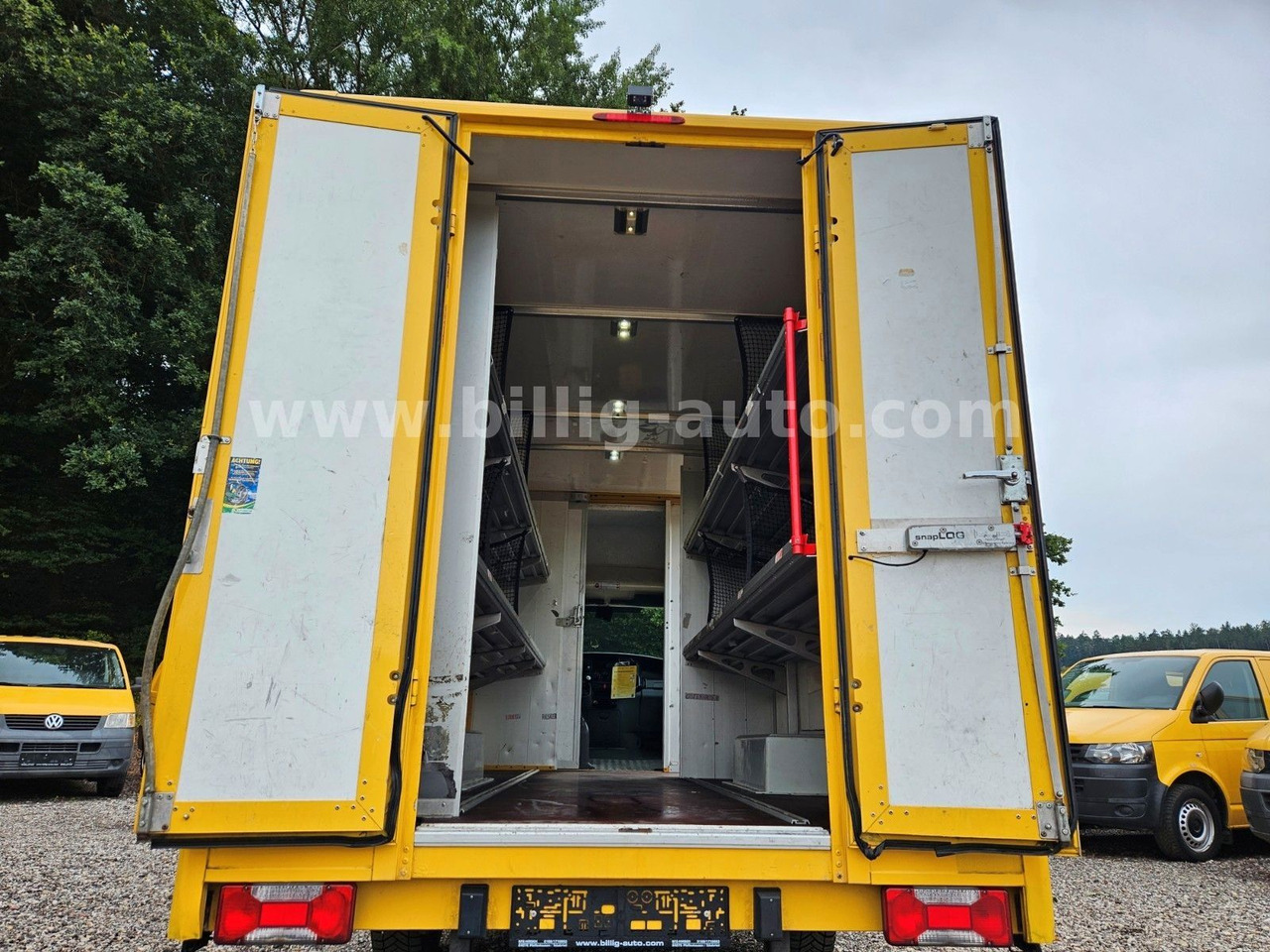 Iveco Daily 1.Hand*EU4* Regale Integralkoffer DHL POST - شاحنات طعام: صور 5 Iveco Daily 1.Hand*EU4* Regale Integralkoffer DHL POST - شاحنات طعام: صور 5