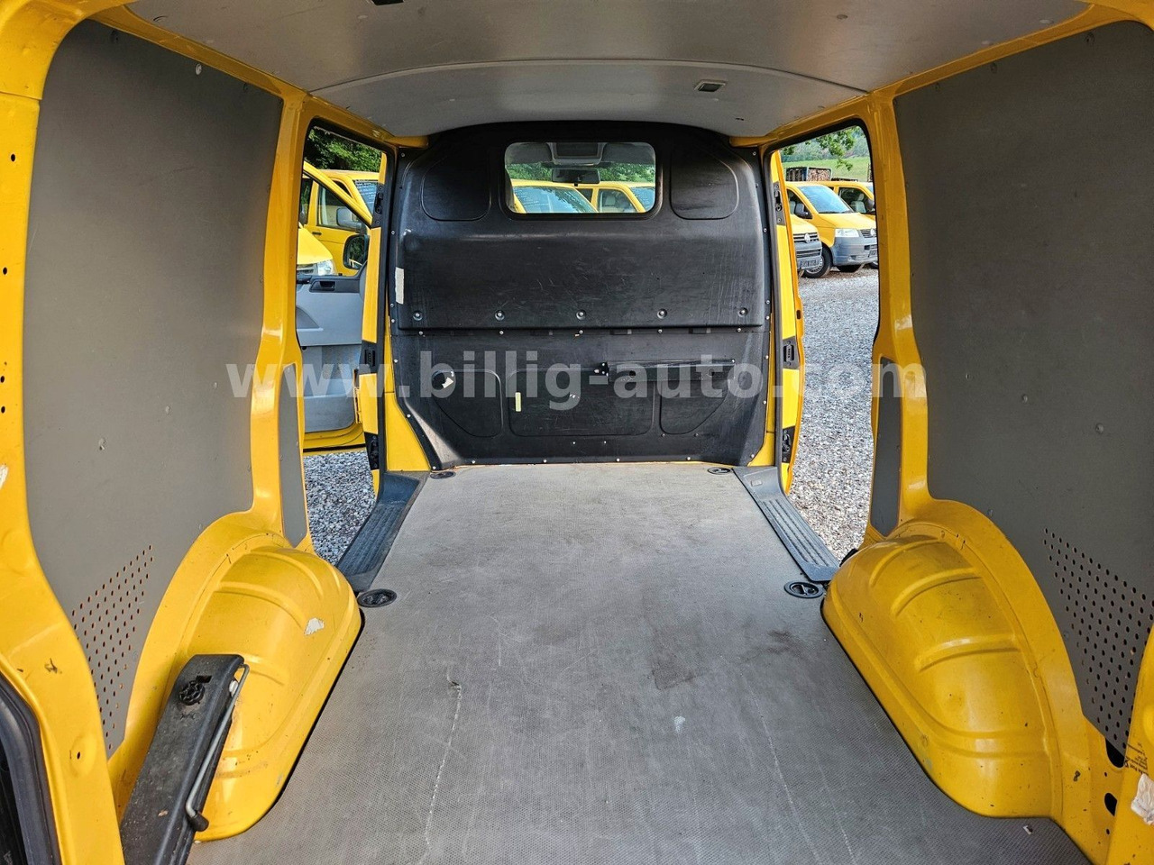 Volkswagen T5 Transporter 2.0TDI *2xSchiebetüre*Scheckheft - فان المدمجة: صور 3 Volkswagen T5 Transporter 2.0TDI *2xSchiebetüre*Scheckheft - فان المدمجة: صور 3