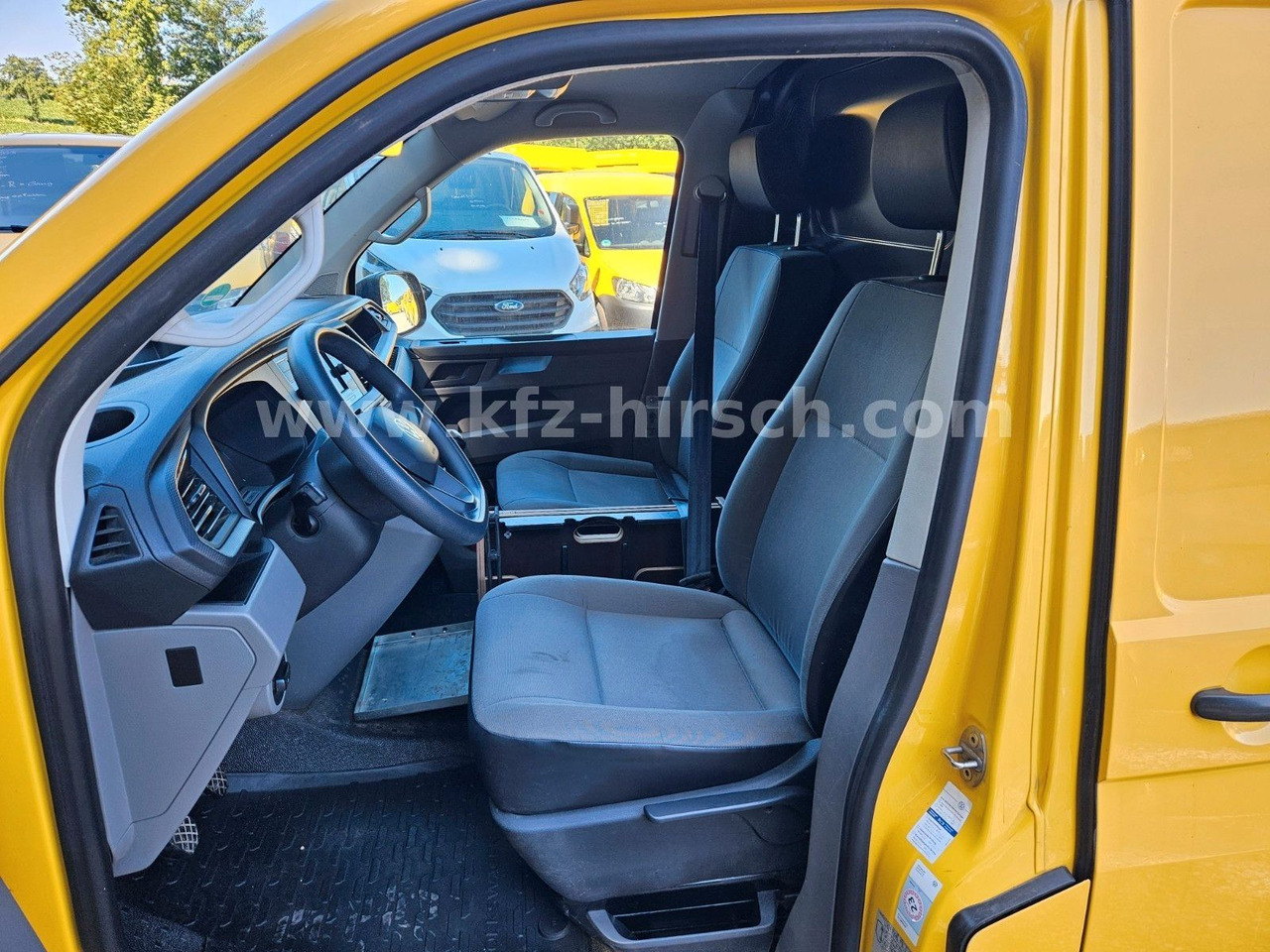 Volkswagen Transporter T6.1 |2xSchiebetüre|Cam|Blu - فان المدمجة: صور 5 Volkswagen Transporter T6.1 |2xSchiebetüre|Cam|Blu - فان المدمجة: صور 5