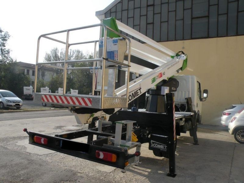 Comet 21/2/9 HQ - 21 m zamontowany na Renault Maxity 130 DTI - مصاعد الازدهار محمولة على شاحنة: صور 3 Comet 21/2/9 HQ - 21 m zamontowany na Renault Maxity 130 DTI - مصاعد الازدهار محمولة على شاحنة: صور 3