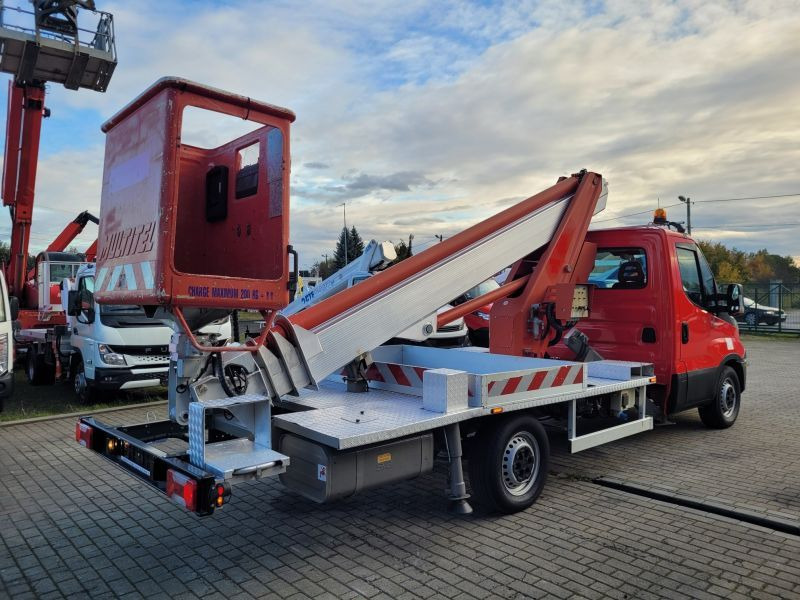 Iveco Daily 35S11 podnośnik koszowy 20 m Multitel MT202DS bucket truck boom lift - مصاعد الازدهار محمولة على شاحنة: صور 4 Iveco Daily 35S11 podnośnik koszowy 20 m Multitel MT202DS bucket truck boom lift - مصاعد الازدهار محمولة على شاحنة: صور 4