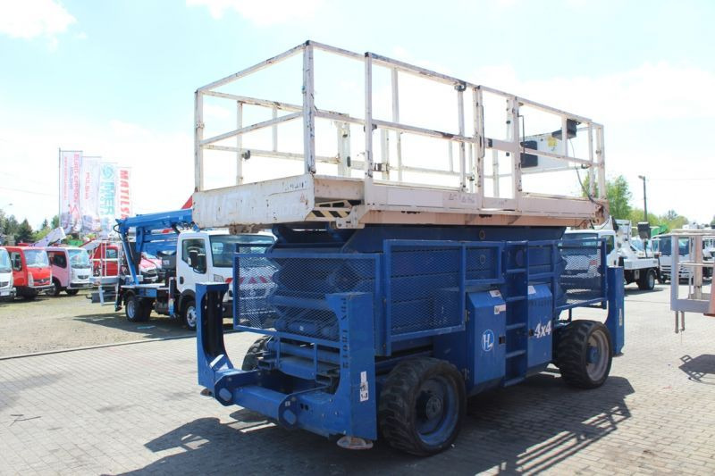 Podnośnik nożycowy 4x4 spalinowy 18 m Genie GS 5390 RT - رافعات مقصية: صور 3 Podnośnik nożycowy 4x4 spalinowy 18 m Genie GS 5390 RT - رافعات مقصية: صور 3