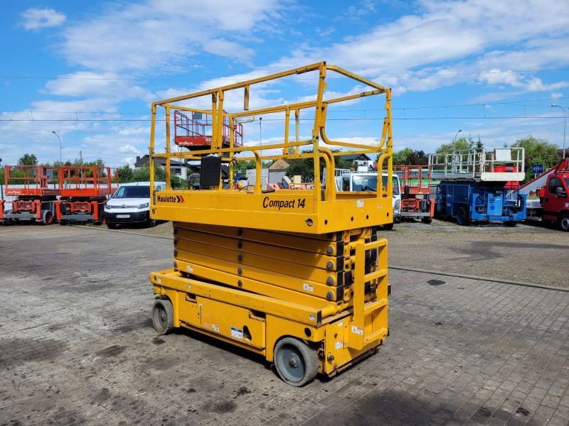 Podnośnik nożycowy elektryczny 14 m Haulotte Compact 14 - رافعات مقصية: صور 2 Podnośnik nożycowy elektryczny 14 m Haulotte Compact 14 - رافعات مقصية: صور 2