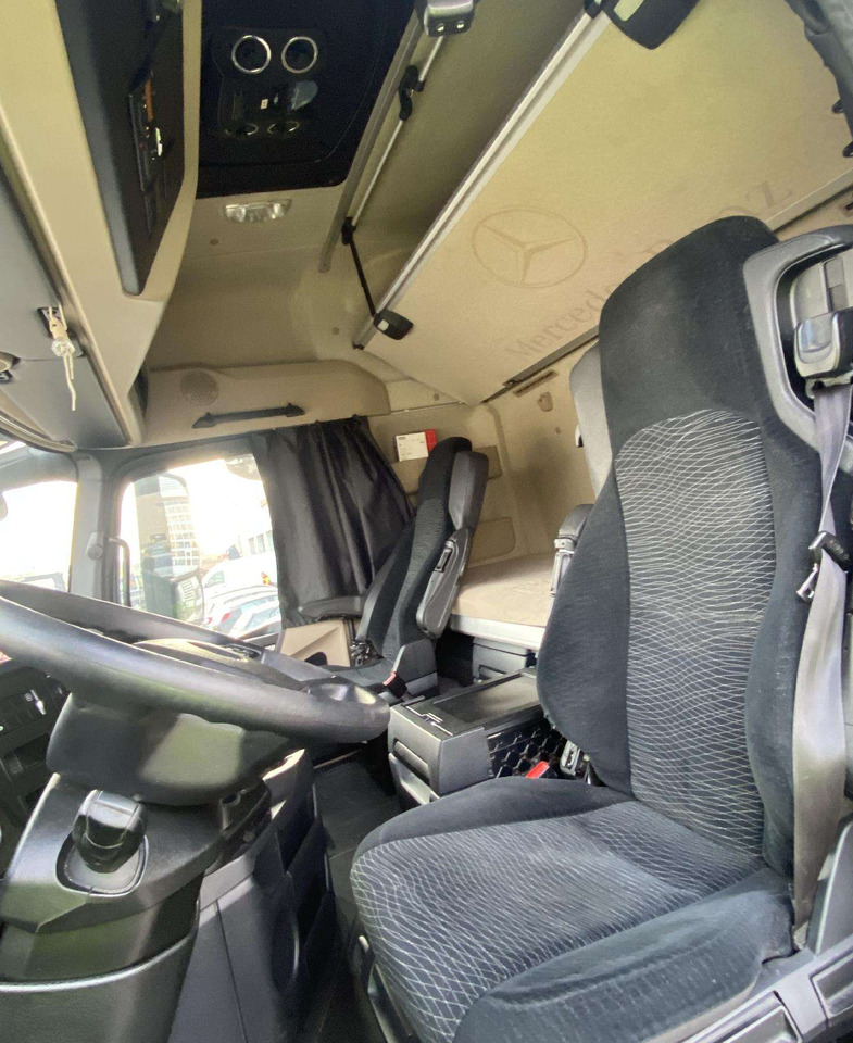 Mercedes-Benz ACTROS 1845 BIG SPACE - شاحنة جرار: صور 5 Mercedes-Benz ACTROS 1845 BIG SPACE - شاحنة جرار: صور 5