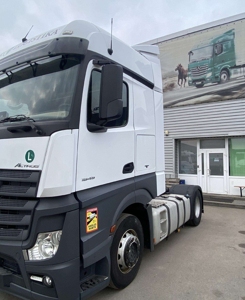 Mercedes-Benz ACTROS 1845 BIG SPACE - شاحنة جرار: صور 3 Mercedes-Benz ACTROS 1845 BIG SPACE - شاحنة جرار: صور 3