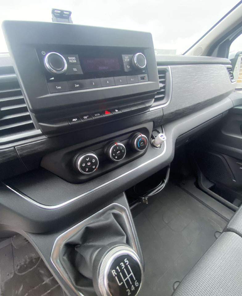 Renault Trafic - حافلة صغيرة, ميكروباص: صور 5 Renault Trafic - حافلة صغيرة, ميكروباص: صور 5