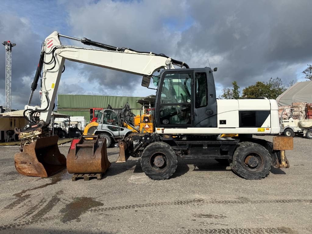 CAT M 316 D - حفارة على عجلات: صور 1 CAT M 316 D - حفارة على عجلات: صور 1