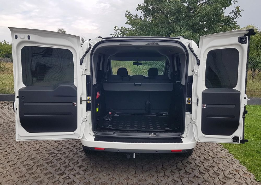 Fiat Doblo 1.6 Multijet 16V Easy - سيارة: صور 5 Fiat Doblo 1.6 Multijet 16V Easy - سيارة: صور 5