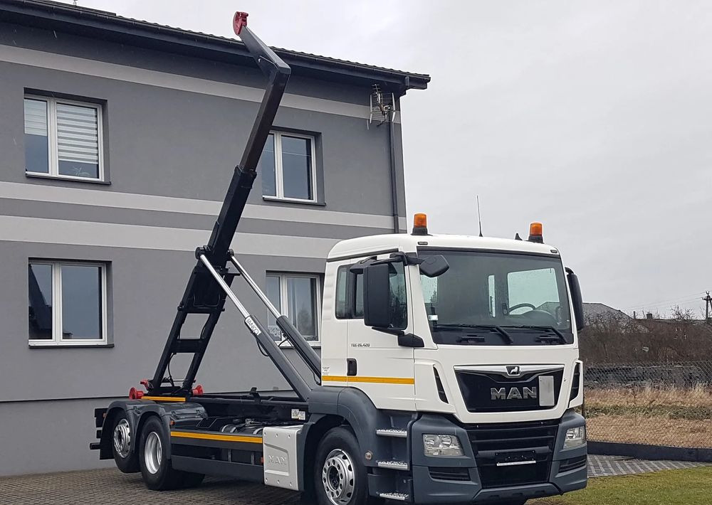MAN TGS 26.420 E6 HAKOWIEC HS20 6x2 3-OSIE KLIMA - شاحنة ذات الخطاف: صور 1 MAN TGS 26.420 E6 HAKOWIEC HS20 6x2 3-OSIE KLIMA - شاحنة ذات الخطاف: صور 1