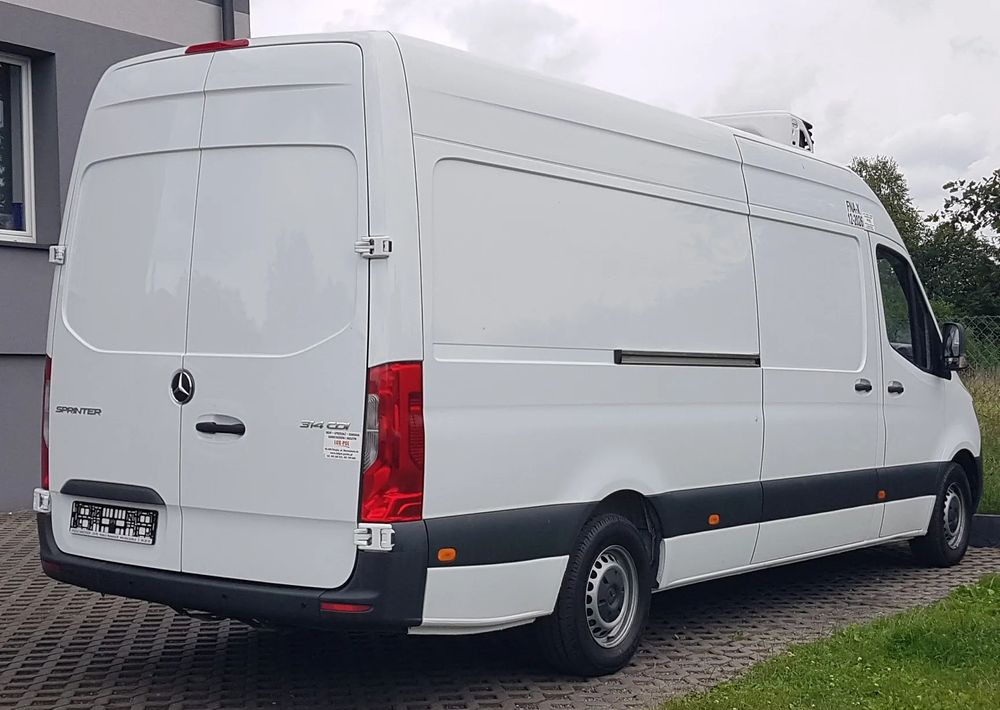 Mercedes-Benz SPRINTER MAXI CHŁODNIA AGREGAT GRZANIE IZOTERMA KLIMA ZASILANIE Z SILNIKA + ELEKTRYCZNE - الشاحنات الصغيرة المبردة: صور 4 Mercedes-Benz SPRINTER MAXI CHŁODNIA AGREGAT GRZANIE IZOTERMA KLIMA ZASILANIE Z SILNIKA + ELEKTRYCZNE - الشاحنات الصغيرة المبردة: صور 4