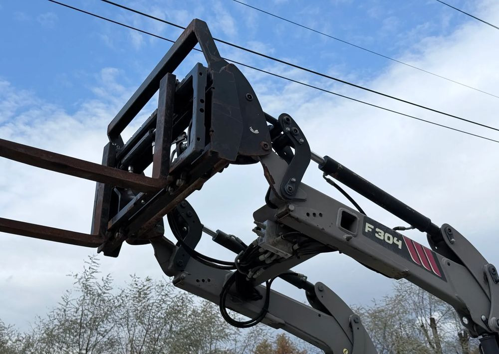 Claas * Ciągnik Traktor CLAAS 240 F NEXOS * 4x4 * Sadowniczy * Tur MX F304 * TUZ * Wałek WOM - جرار: صور 5 Claas * Ciągnik Traktor CLAAS 240 F NEXOS * 4x4 * Sadowniczy * Tur MX F304 * TUZ * Wałek WOM - جرار: صور 5