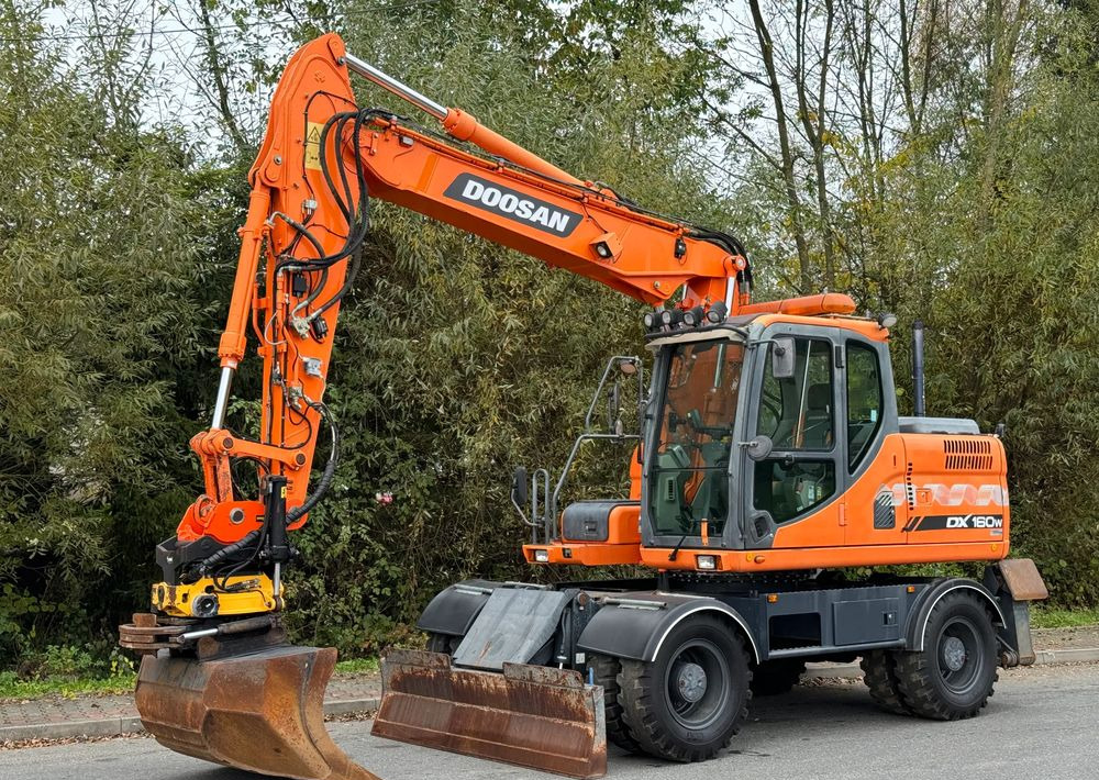 Doosan * DOOSAN DX160W *ROTOTILT* GPS 2D Leica * Sprowadzona * Stan Perfekcyjny * Koparka Kołowa * - حفارة على عجلات: صور 1 Doosan * DOOSAN DX160W *ROTOTILT* GPS 2D Leica * Sprowadzona * Stan Perfekcyjny * Koparka Kołowa * - حفارة على عجلات: صور 1