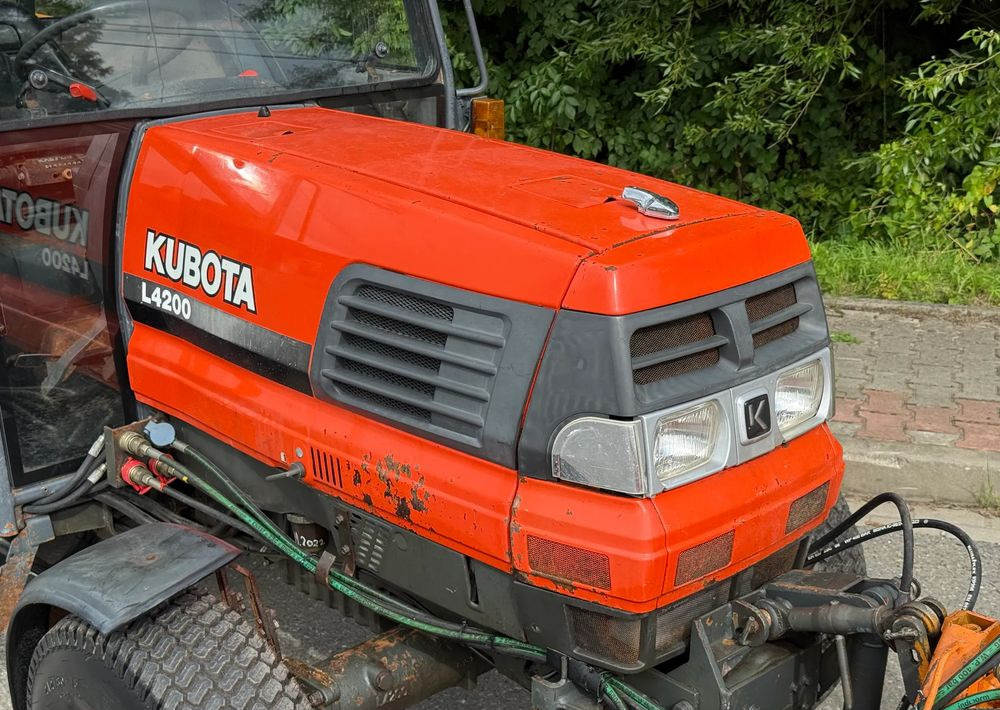 Kubota * Traktor KUBOTA L4200 * 4x4 * Pług Piaskarka * Wałek Przód Tył * Sprowadzony* Zimowe Utrzymanie - جرار: صور 5 Kubota * Traktor KUBOTA L4200 * 4x4 * Pług Piaskarka * Wałek Przód Tył * Sprowadzony* Zimowe Utrzymanie - جرار: صور 5