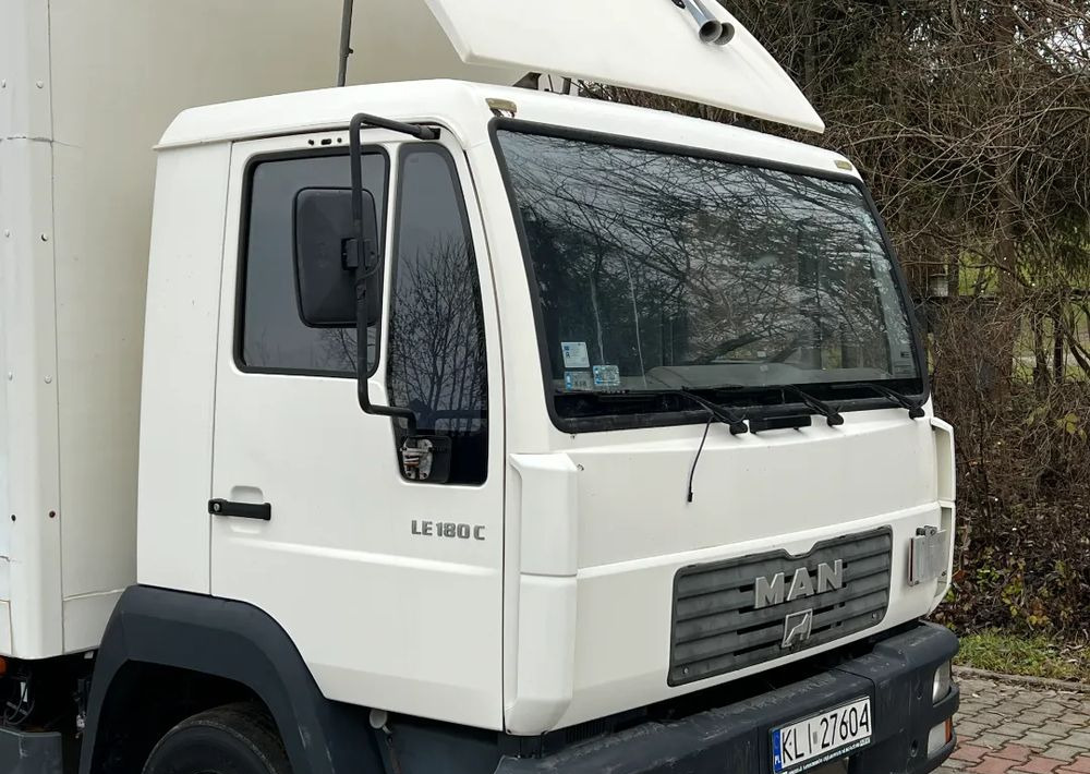 MAN MAN 8-180 KONTENER WINDA ZAŁADOWCZA - بصندوق مغلق شاحنة: صور 4 MAN MAN 8-180 KONTENER WINDA ZAŁADOWCZA - بصندوق مغلق شاحنة: صور 4