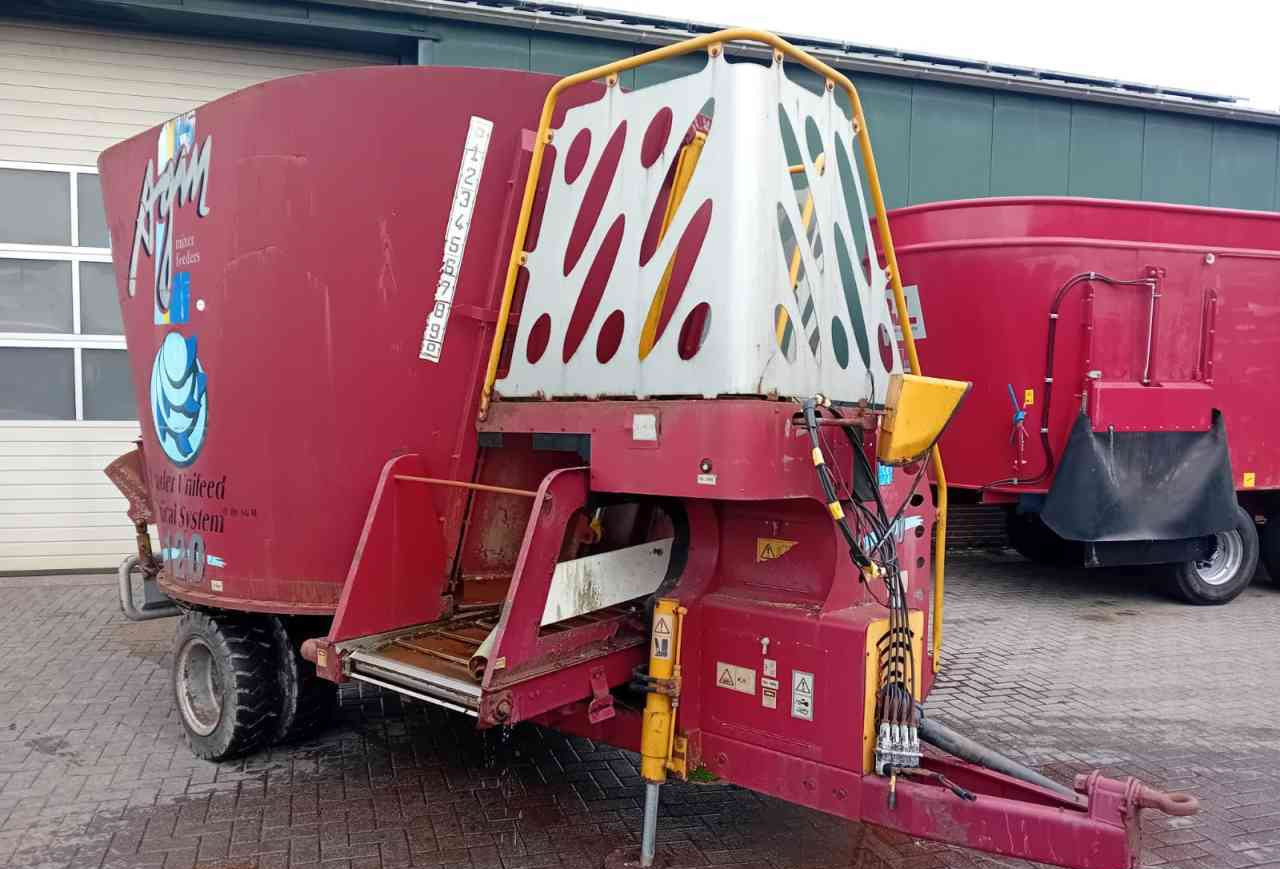 AGM W12 voermengwagen voermachines - آلة خلط وتوزيع الأعلاف: صور 1 AGM W12 voermengwagen voermachines - آلة خلط وتوزيع الأعلاف: صور 1