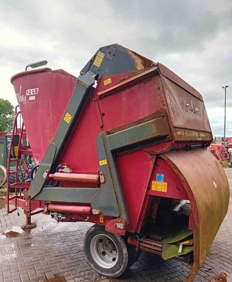 BVL V-Mix Plus 12 LS voermengwagen voermachines - آلة خلط وتوزيع الأعلاف: صور 5 BVL V-Mix Plus 12 LS voermengwagen voermachines - آلة خلط وتوزيع الأعلاف: صور 5