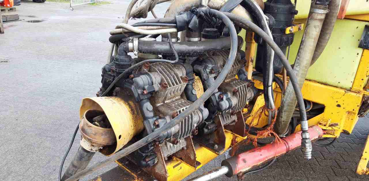 Dubex Vector 33 m. 3200 l. veldspuiten - آلة الرش المقطورة: صور 5 Dubex Vector 33 m. 3200 l. veldspuiten - آلة الرش المقطورة: صور 5