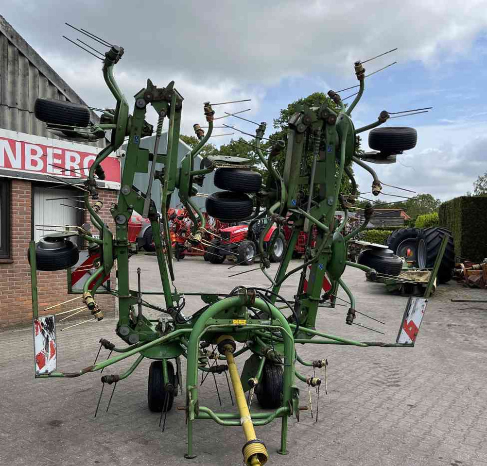 Krone KW 8.80/8 Schudder Tedder Kreiselheuer weidebouwmachines - لمّامَة القش: صور 2 Krone KW 8.80/8 Schudder Tedder Kreiselheuer weidebouwmachines - لمّامَة القش: صور 2