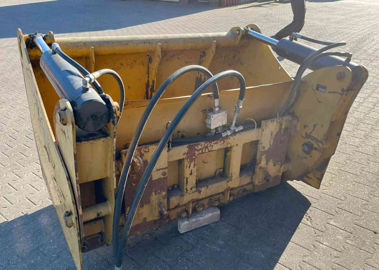 Mammut Kuilhapper Euro aansluiting voermachines - السيلاج الآلات: صور 4 Mammut Kuilhapper Euro aansluiting voermachines - السيلاج الآلات: صور 4