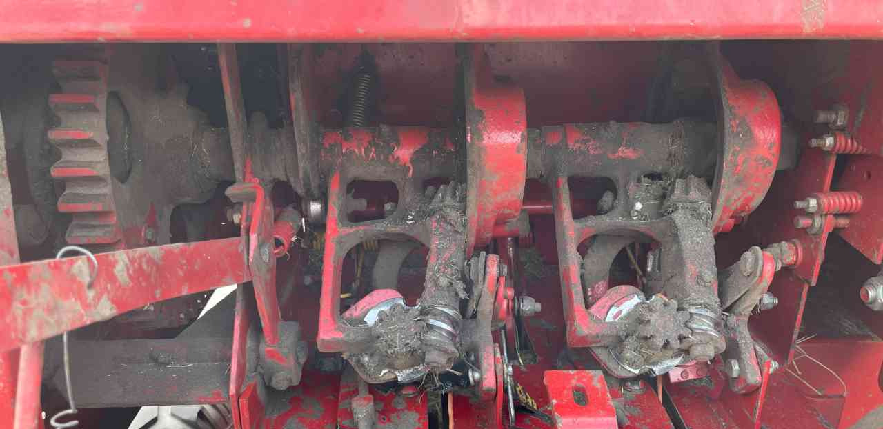 New Holland 570 Balepers pers pakkenperk weidebouwmachines - مكبس البالات المستطيله: صور 5 New Holland 570 Balepers pers pakkenperk weidebouwmachines - مكبس البالات المستطيله: صور 5