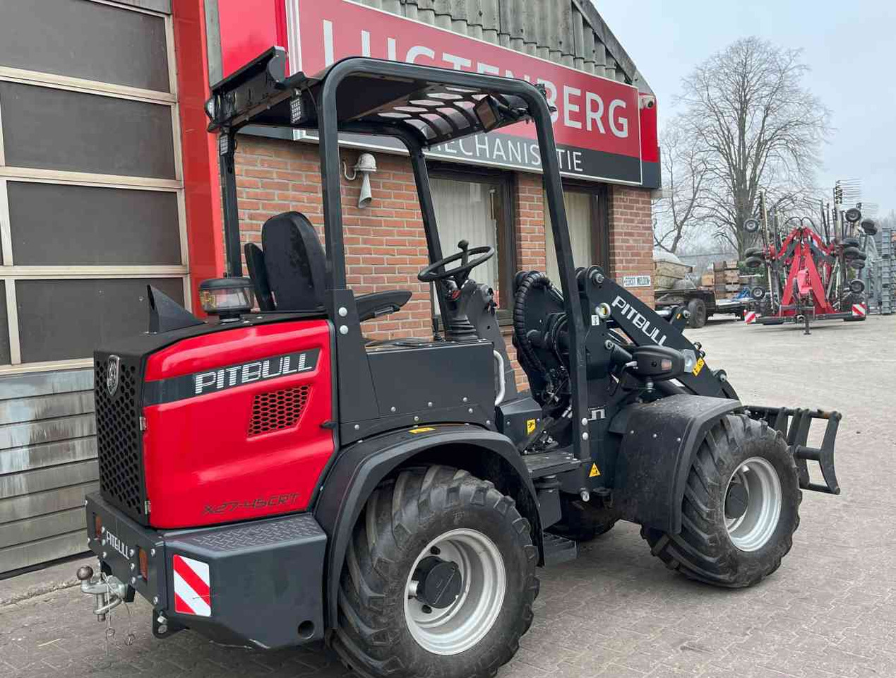 Pitbull X27-45CRT Minishovel - اللودر بعجل: صور 5 Pitbull X27-45CRT Minishovel - اللودر بعجل: صور 5