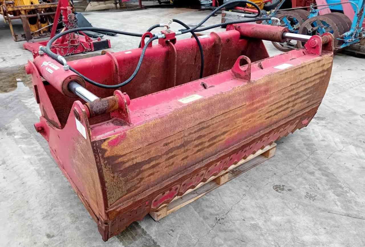 Redrock Allround 85-200 kuilhapper Volvo L30 aansl. voermachines - السيلاج الآلات: صور 2 Redrock Allround 85-200 kuilhapper Volvo L30 aansl. voermachines - السيلاج الآلات: صور 2
