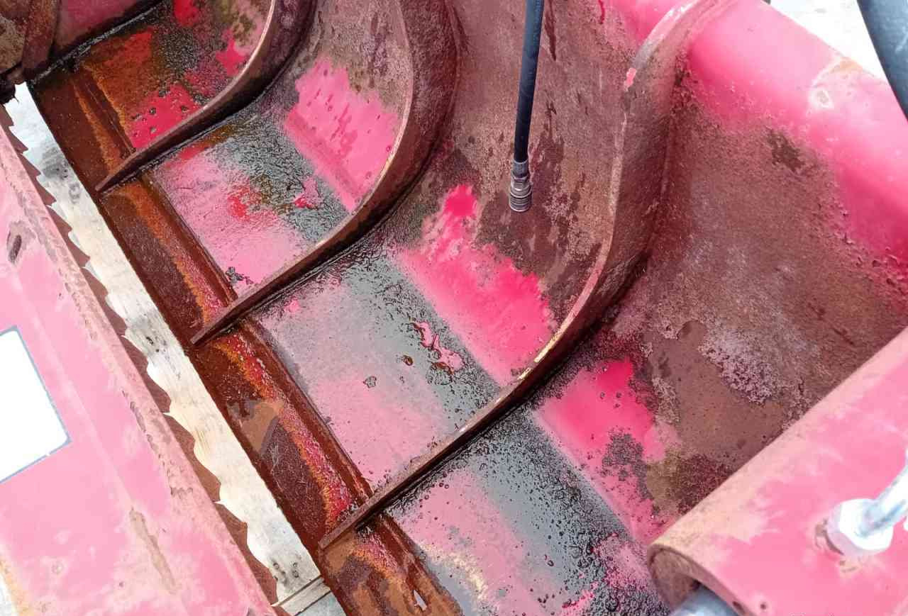 Redrock Allround 85-200 kuilhapper Volvo L30 aansl. voermachines - السيلاج الآلات: صور 5 Redrock Allround 85-200 kuilhapper Volvo L30 aansl. voermachines - السيلاج الآلات: صور 5